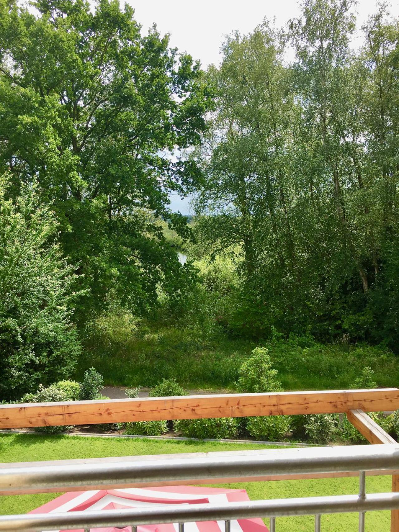 Moorblick! Grosse Dachwohnung Mit Kamin Und Sauna Leck Exterior photo